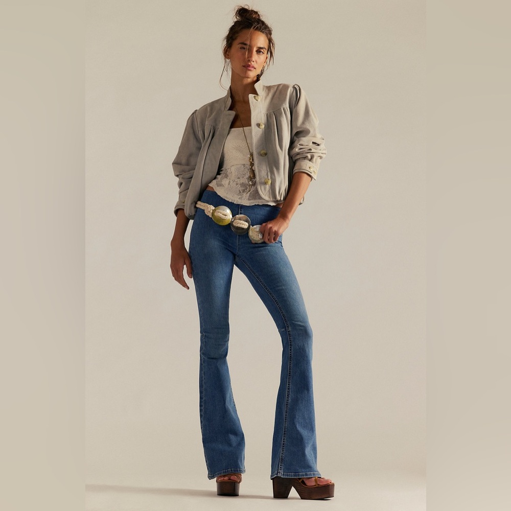 We The Free Penny Pull-On Flare Bottom Jeans ~ Size 28 - Picture 2 of 9